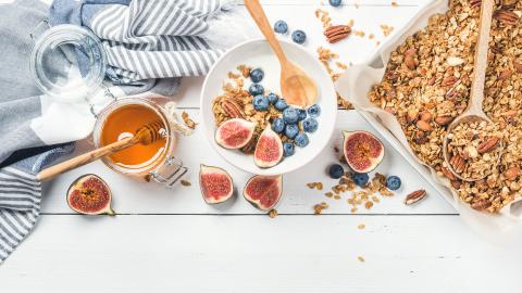 Gesunder Honig auf Tisch