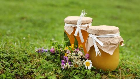 Heidehonig auf Weide / Wiese